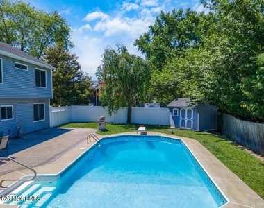 960 Green Hill Boulevard - Photo Thumbnail 39