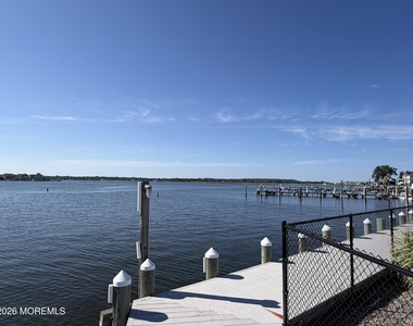 135 Wharfside Drive - Photo Thumbnail 12