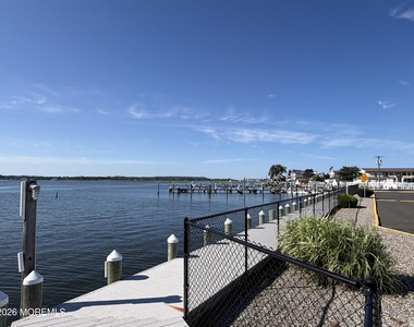 135 Wharfside Drive - Photo Thumbnail 11