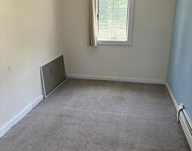 36 Bayberry Avenue - Photo Thumbnail 5