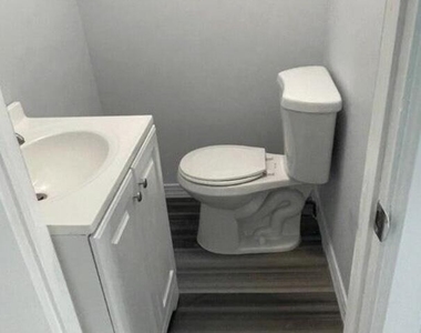 78 Manning Place - Photo Thumbnail 9