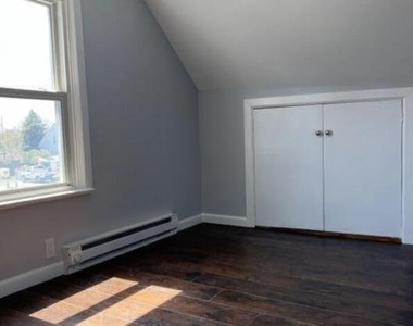78 Manning Place - Photo Thumbnail 7