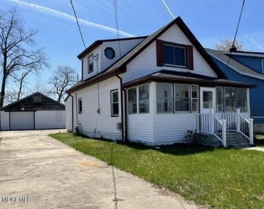 78 Manning Place - Photo Thumbnail 1