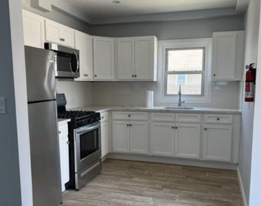 78 Manning Place - Photo Thumbnail 4