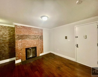 Hudson St - Photo Thumbnail 1
