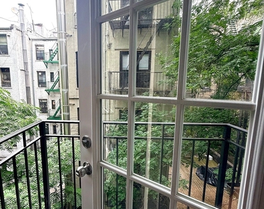 Mott St - Photo Thumbnail 3