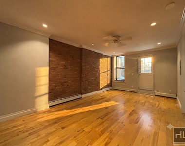 Avenue B - Photo Thumbnail 3
