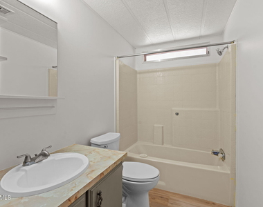 33412 N 223rd Drive - Photo Thumbnail 6