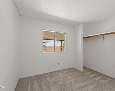 33412 N 223rd Drive - Photo Thumbnail 5