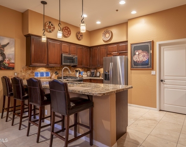 6183 E Evening Glow Drive - Photo Thumbnail 9