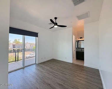 3622 N 38th Street - Photo Thumbnail 11