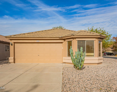 42346 W Sunland Drive - Photo Thumbnail 1