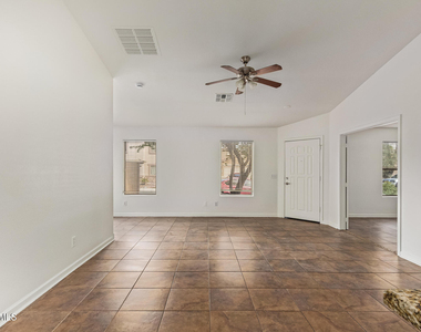 42346 W Sunland Drive - Photo Thumbnail 8