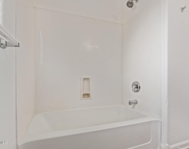 42346 W Sunland Drive - Photo Thumbnail 23