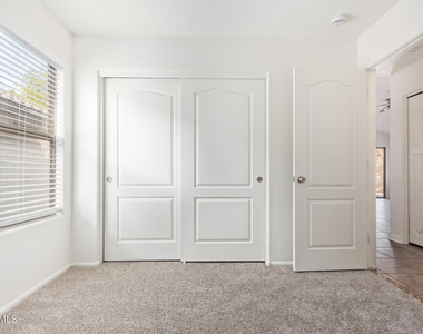42346 W Sunland Drive - Photo Thumbnail 22