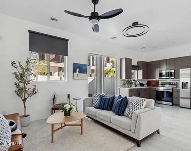 3622 N 38th Street - Photo Thumbnail 2