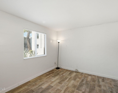 3314 N 68th Street - Photo Thumbnail 9