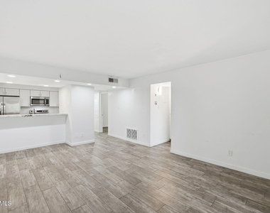 3314 N 68th Street - Photo Thumbnail 8