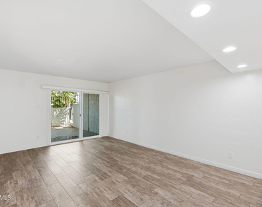 3314 N 68th Street - Photo Thumbnail 6