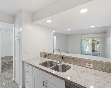 3314 N 68th Street - Photo Thumbnail 4