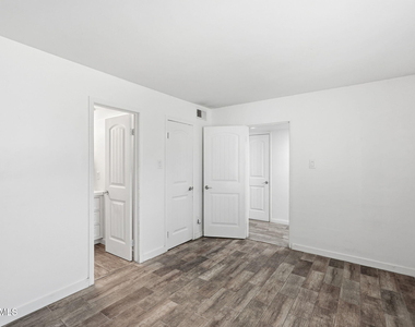 3314 N 68th Street - Photo Thumbnail 11