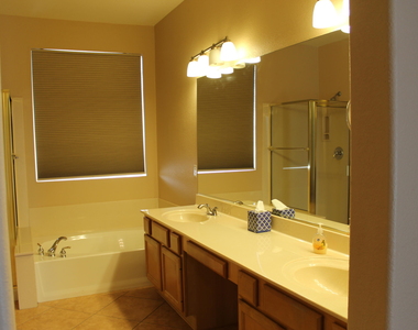 5435 W Buffalo Street - Photo Thumbnail 22