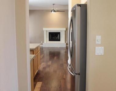 5435 W Buffalo Street - Photo Thumbnail 4