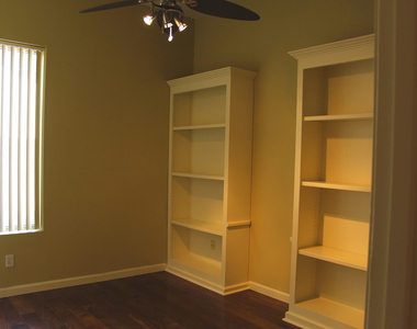 5435 W Buffalo Street - Photo Thumbnail 10