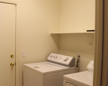 5435 W Buffalo Street - Photo Thumbnail 11