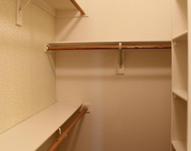 5435 W Buffalo Street - Photo Thumbnail 23