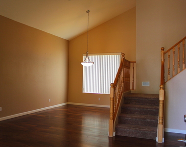5435 W Buffalo Street - Photo Thumbnail 1