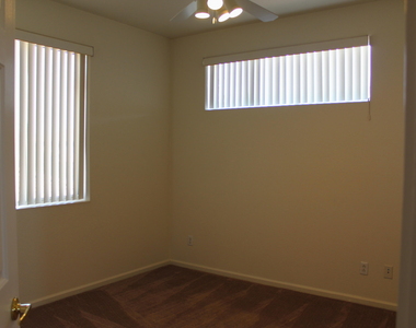 5435 W Buffalo Street - Photo Thumbnail 16