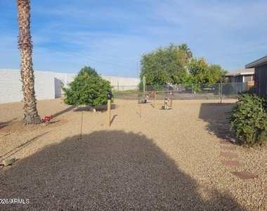 9702 W Campana Drive - Photo Thumbnail 14