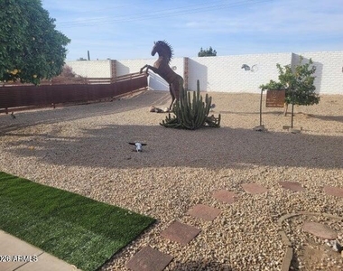 9702 W Campana Drive - Photo Thumbnail 15