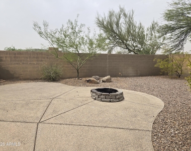 3525 W Twain Drive - Photo Thumbnail 11