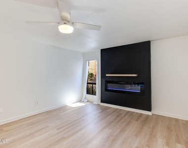 4950 N Miller Road - Photo Thumbnail 2