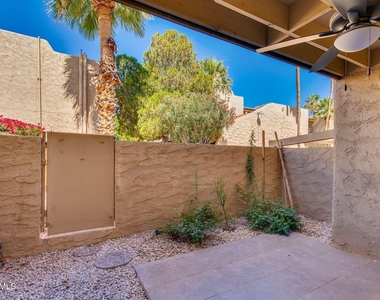 4950 N Miller Road - Photo Thumbnail 27