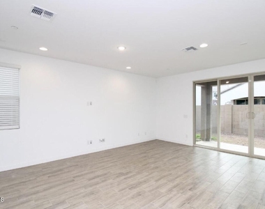 664 S Melvin Street - Photo Thumbnail 3