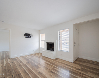 3511 E Baseline Road - Photo Thumbnail 4