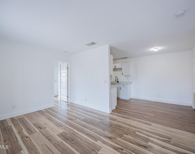 3511 E Baseline Road - Photo Thumbnail 6