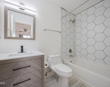3511 E Baseline Road - Photo Thumbnail 13