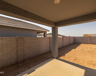 38125 W Excussare Way - Photo Thumbnail 22