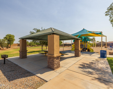 38125 W Excussare Way - Photo Thumbnail 28