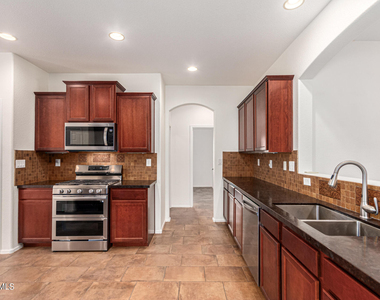 10847 W Avenida Del Rey -- - Photo Thumbnail 12