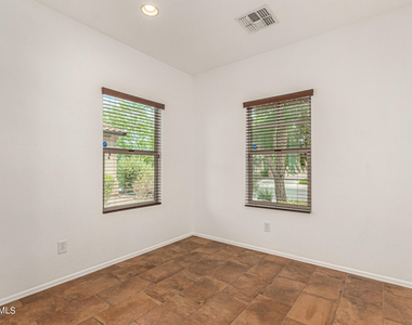 10847 W Avenida Del Rey -- - Photo Thumbnail 16