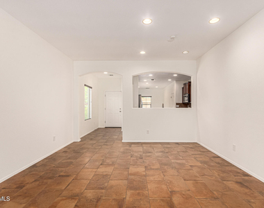 10847 W Avenida Del Rey -- - Photo Thumbnail 11