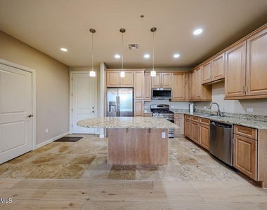 7291 N Scottsdale Road - Photo Thumbnail 11