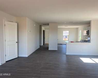 2052 E Velvet Place - Photo Thumbnail 4