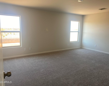2052 E Velvet Place - Photo Thumbnail 5