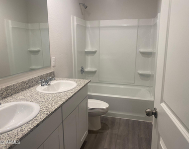 2052 E Velvet Place - Photo Thumbnail 11